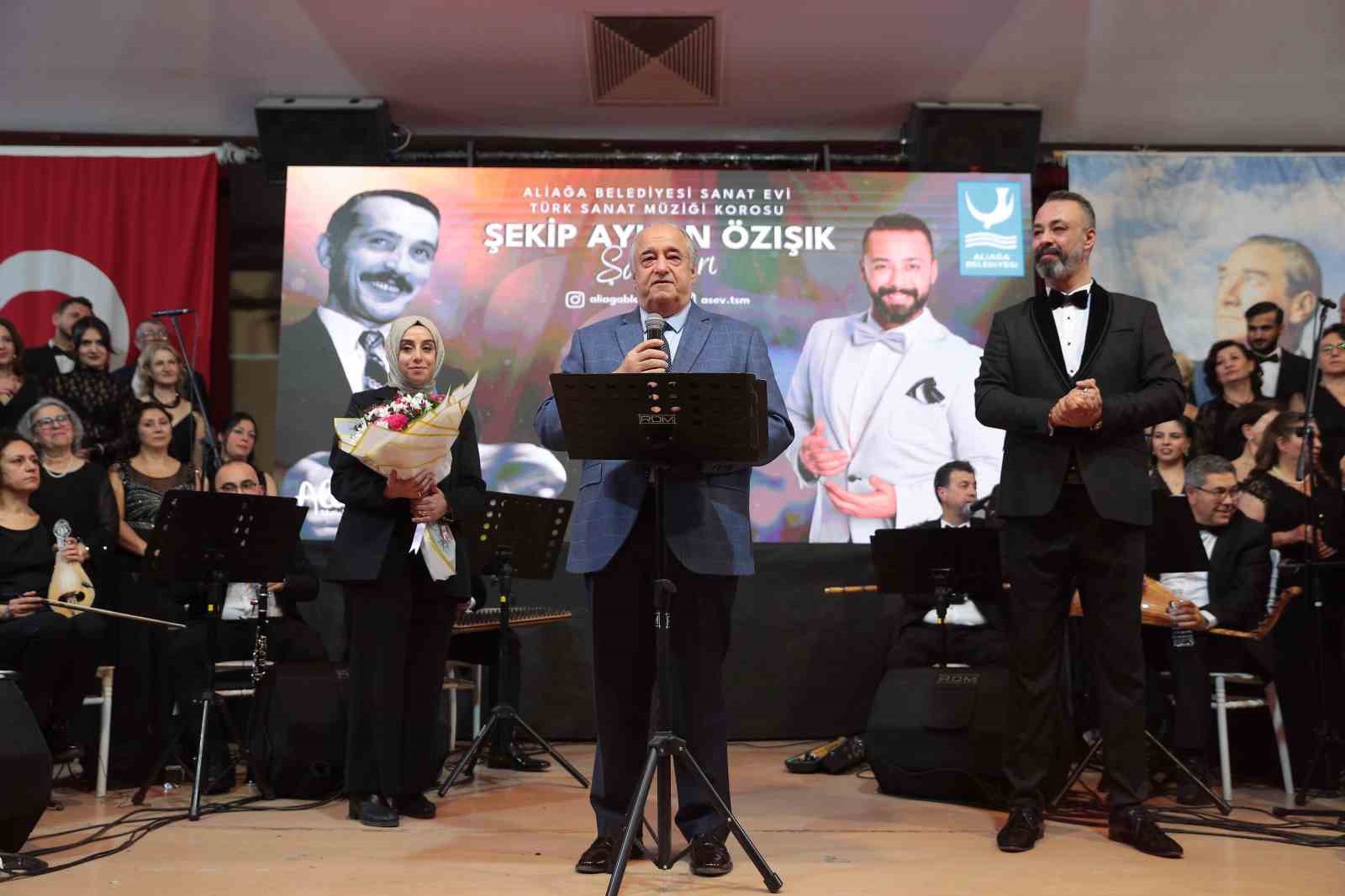 Asev Tsm Korosu, Şekip Ayhan Özışık Eserleriyle Sahne Aldı