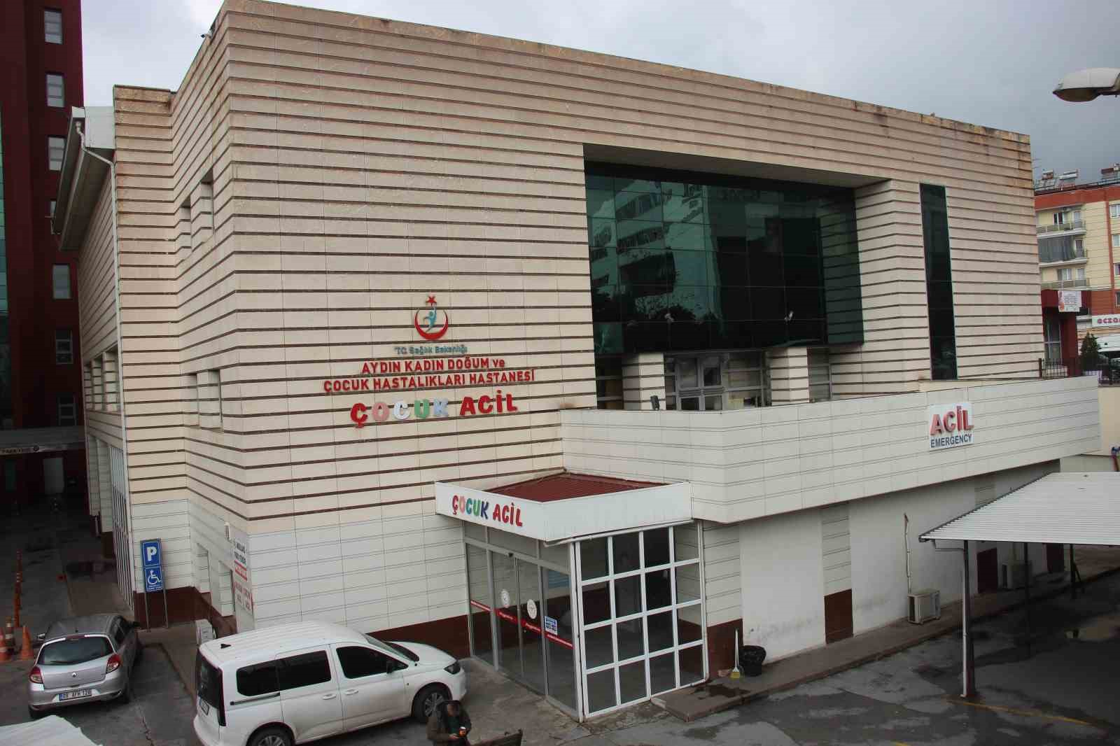 Aydın’da Kadın Doğum ve Çocuk Hastanesi Taşındı, Eski Hastaneye Gelenler Yönlendirme Eksikliğinden Dert Yandı