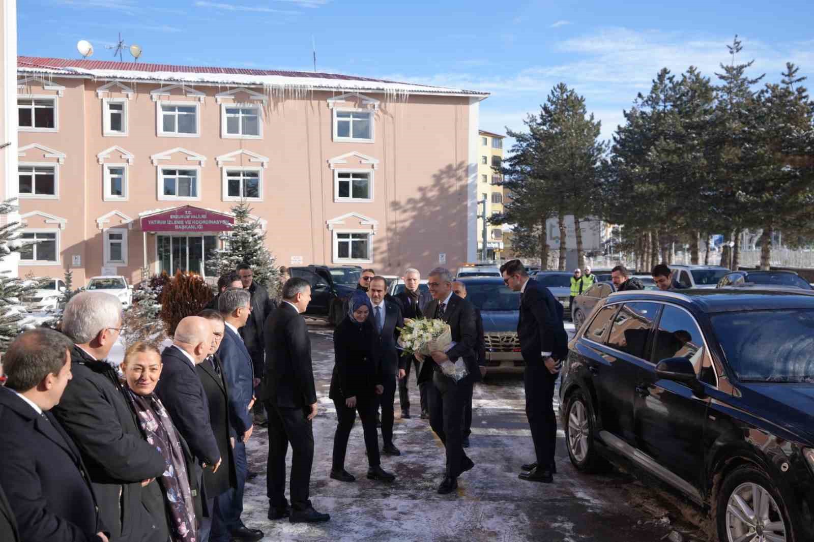 Bakan Memişoğlu: “Sağlık Hizmetlerinin Daha İyi Olması İçin Neler Yapacağımızı Yerinde Değerlendirmek İçin Buradayız”