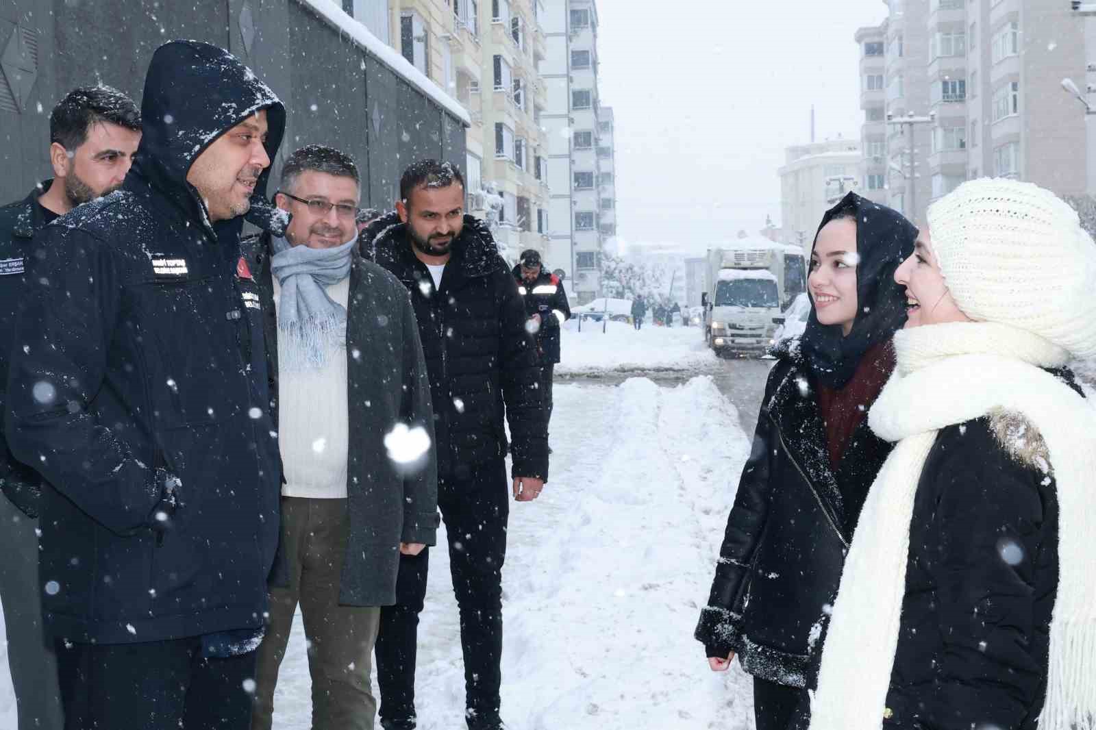 Başkan Toptaş:” Karla mücadele çalışmalarımız aralıksız sürüyor”