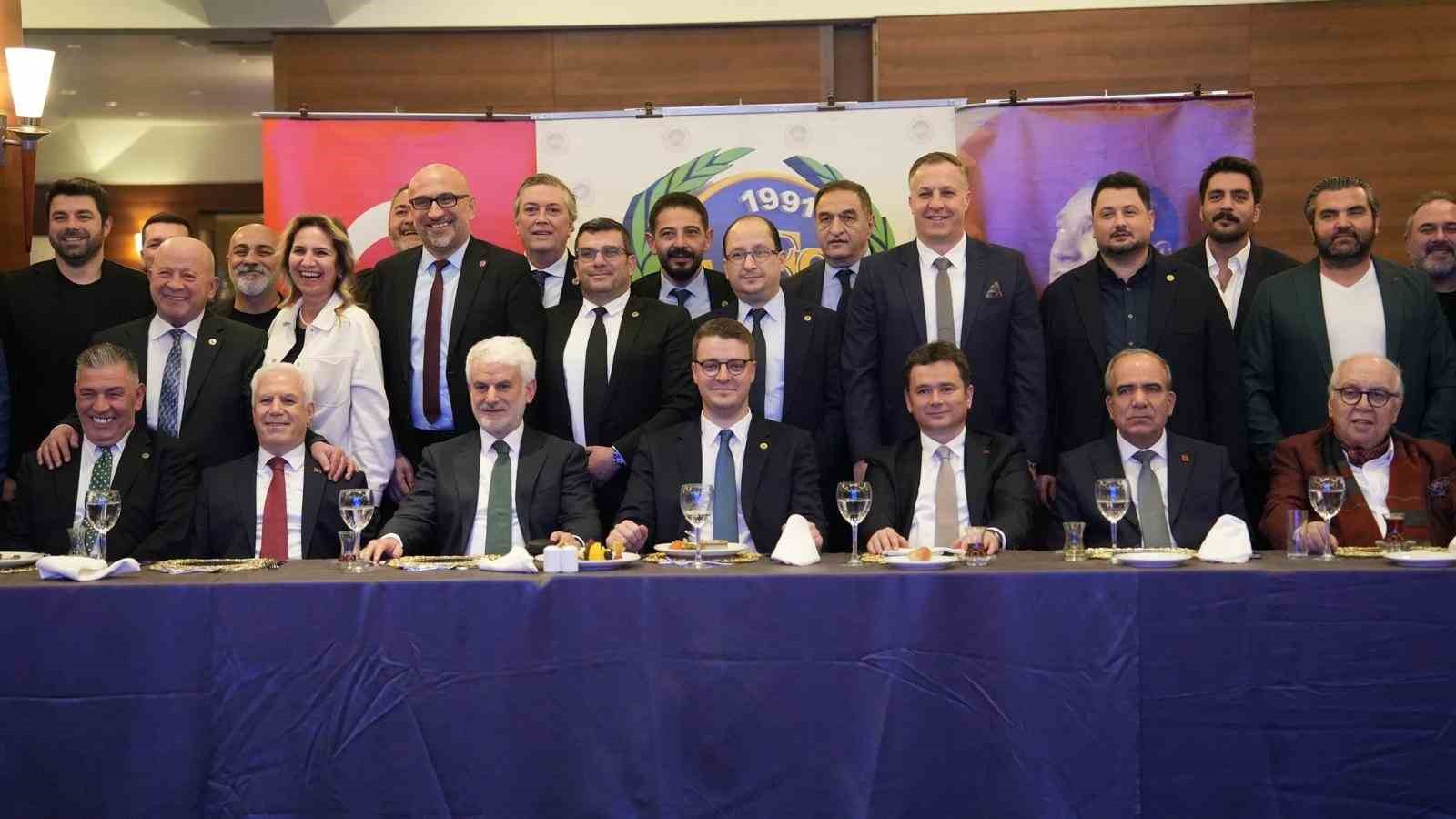 Bursa Fan Clup’te Bayrak Değişimi