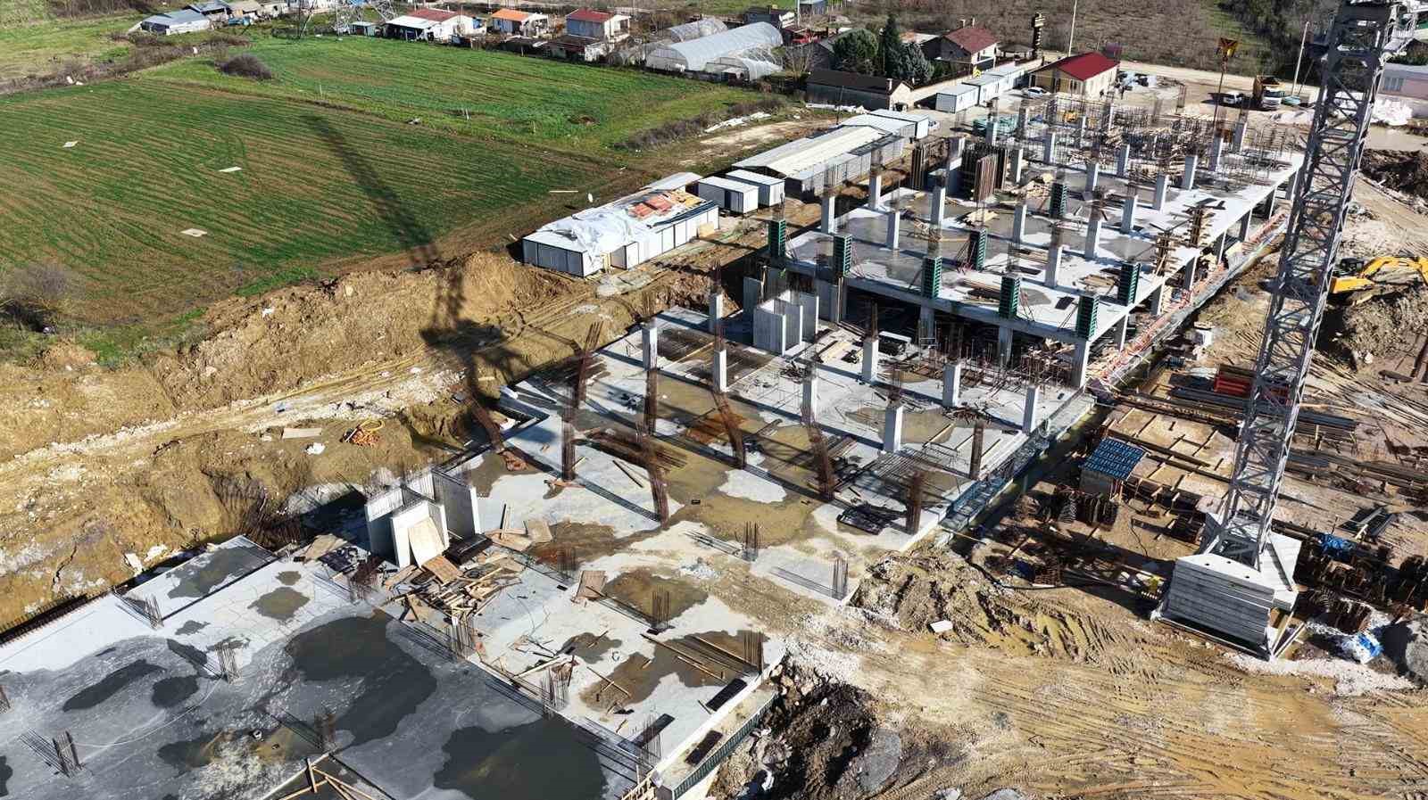 Büyükakın: “Kocaelispor’umuzu Avrupa Standartlarında Bir Tesise Kavuşturacağız”