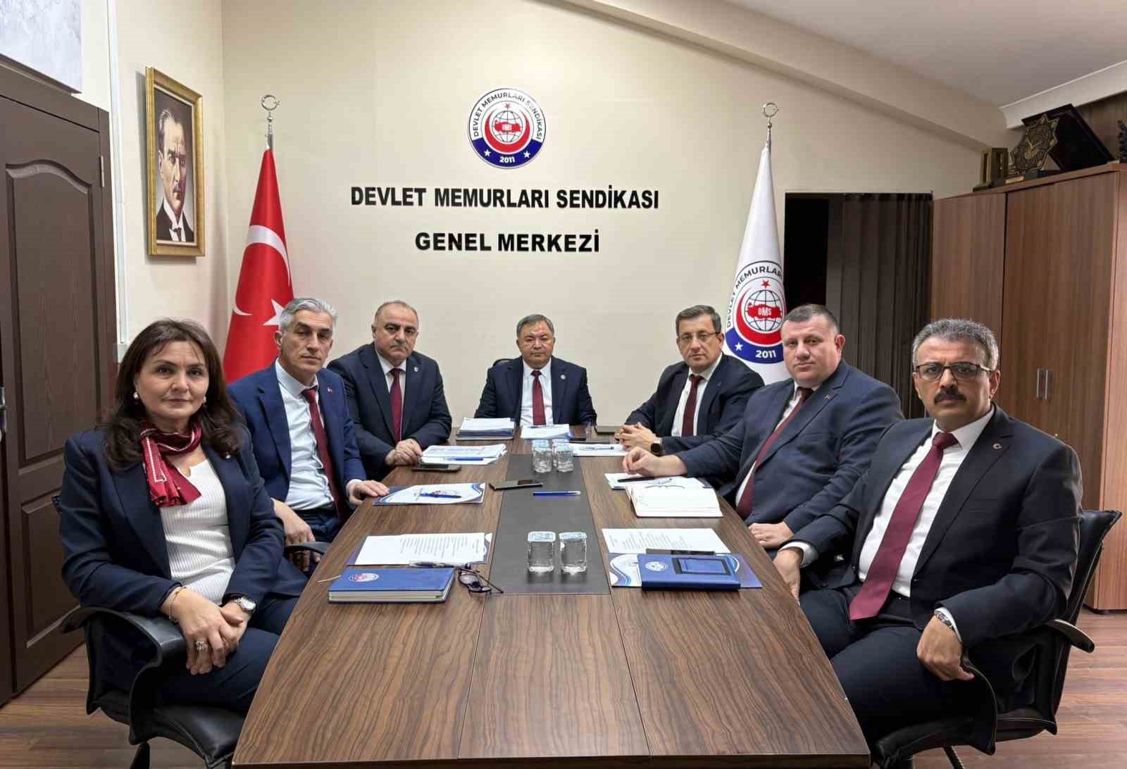 Devlet Memurları Sendikası Başkanı Cengiz: “Vergi Daireleri Kuruluş ve Görev Yönetmeliği Ciddi Bir Huzursuzluğa Yol Açtı”