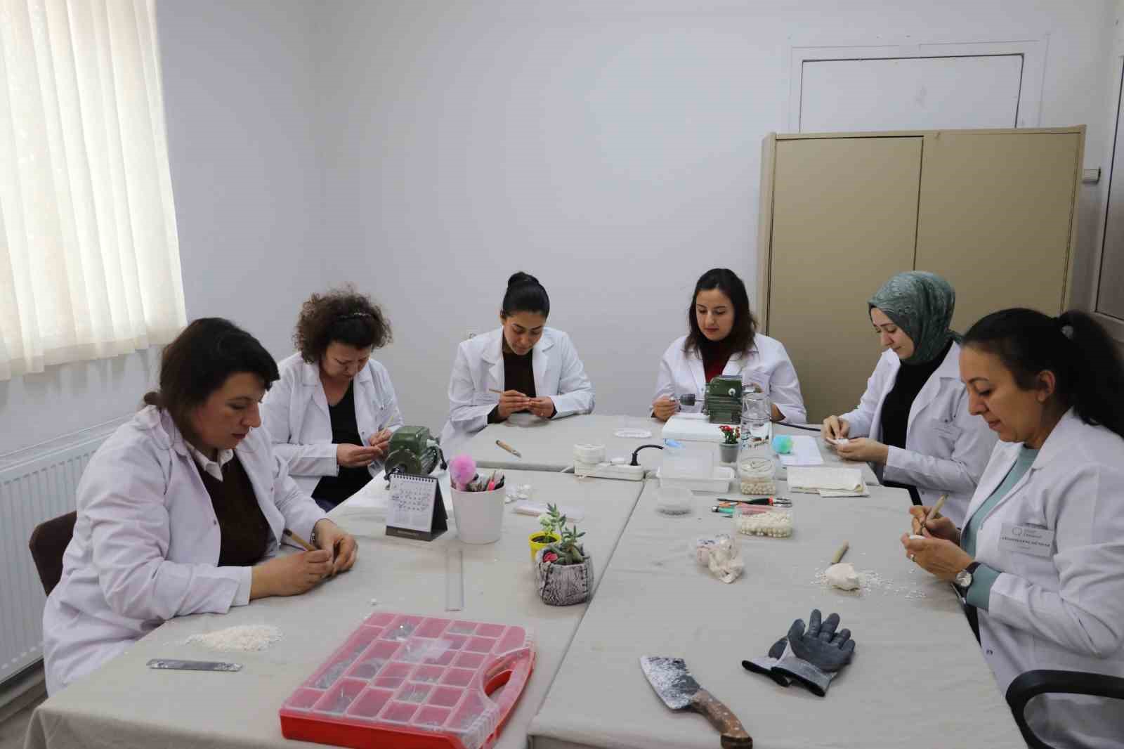 Eskişehir’in “Beyaz Altını” Usta Ellerde Hayat Buluyor