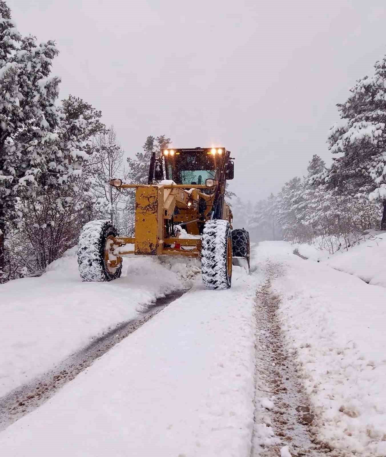 Giresun İl Genelinde 367 Köy Yolu Ulaşıma Kapandı