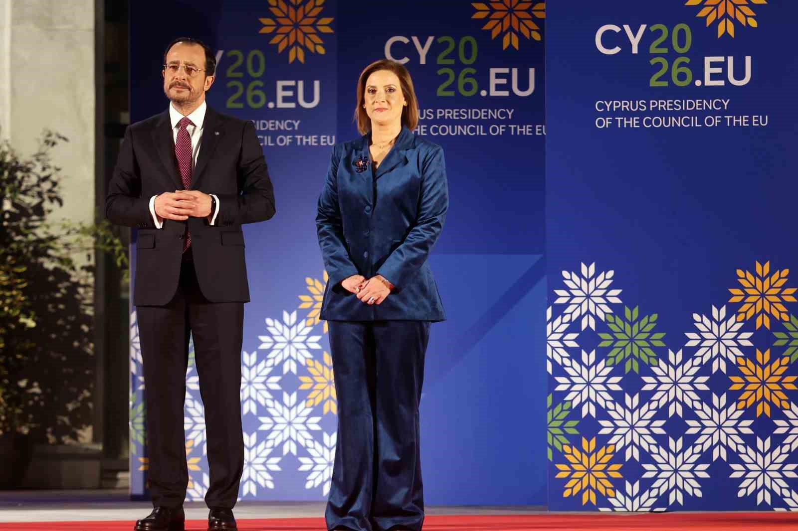 GKRY Lideri Hristodulidis’in Eşi Philippa Karsera Sosyal Medyadaki Baskı Nedeniyle STK’daki Görevinden İstifa Etti