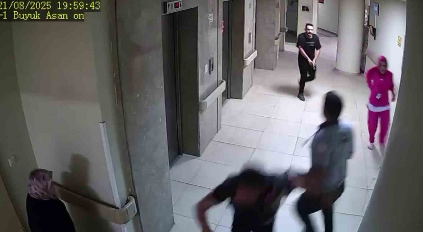 Hastanede Eski Eşini Vuran Sanığa 22 Yıl Hapis Cezası