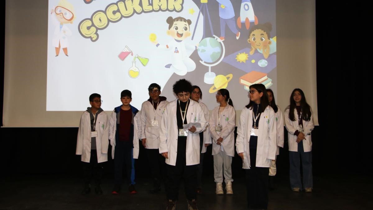 İnönü Üniversitesi’nde “Kâşif Çocuklar-2” Çocuk Üniversitesi Etkinliği Tamamlandı