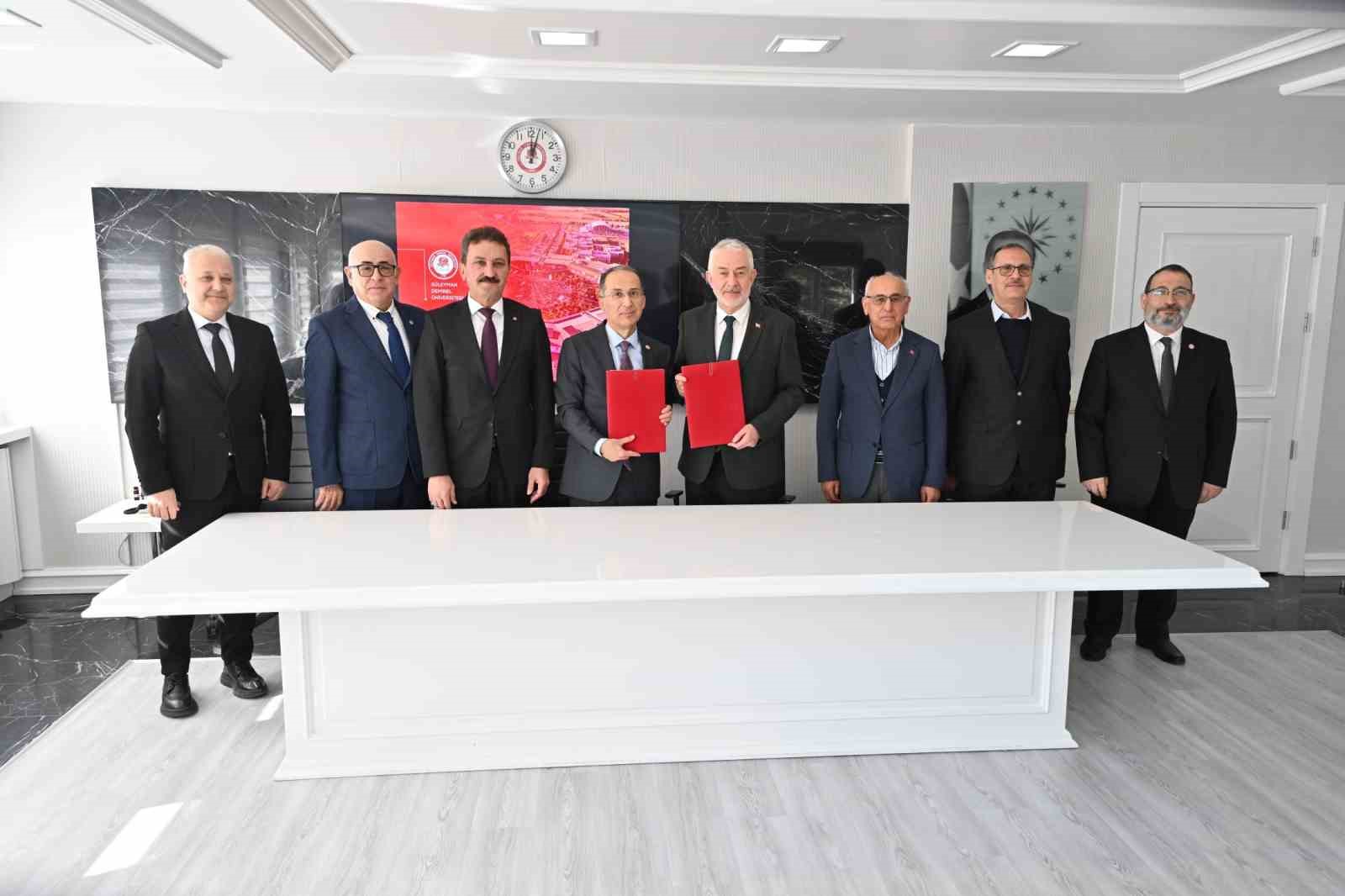 Isparta’da 105 Yatak Kapasiteli Yoğun Bakım Ünitesi İnşaatı Sdü’ye Devredildi