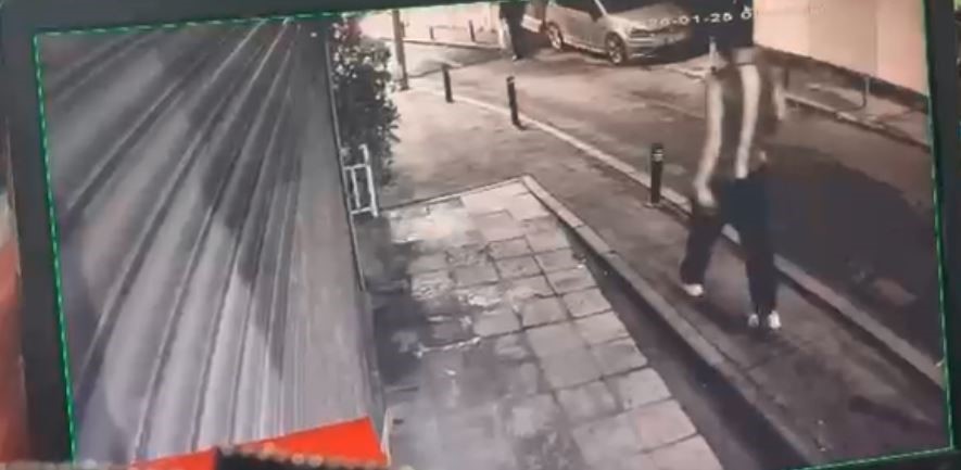 Kayıp Olarak Aranan Üniversite Öğrencisi Deniz İbişler’in Denize Atladığı Görüntüler Ortaya Çıktı