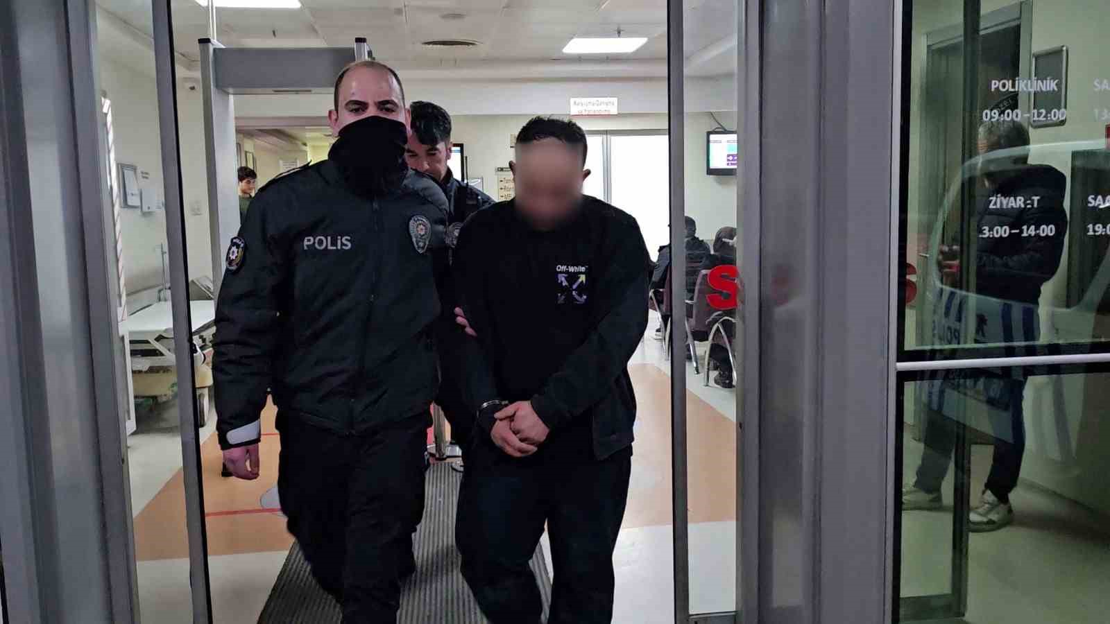 Kendisini Yakalayan Bekçinin Parmağını Isırdı “Ben Bir Şey Yapmadım” Dedi