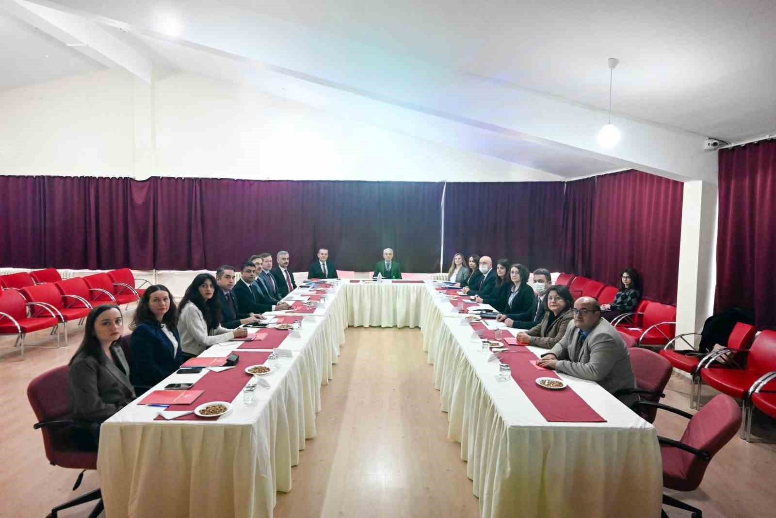 Kırklareli Valisi Turan: “Aile Odaklı Sosyal Hizmetlerin Bütüncül, Koruyucu ve Önleyici Bir Anlayışla Sürdürülebilir Şekilde Yürütülmesi Büyük Önem Taşıyor”