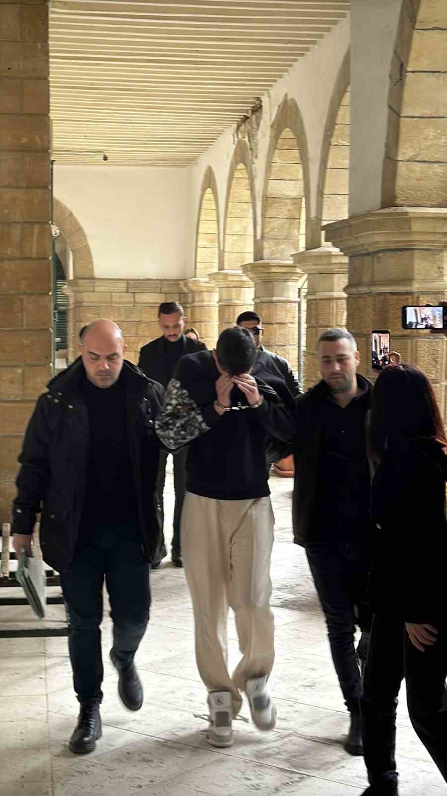 KKTC’de Otomobil Galerisinin Kurşunlamasında Zanlılara 7’şer Gün Tutukluluk