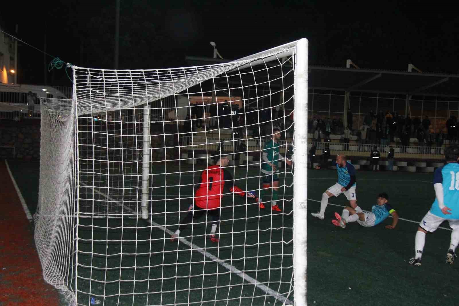 Kocaeli’de Amatör Lig Maçlarında Yaşananlar ’Pes’ Dedirtti!