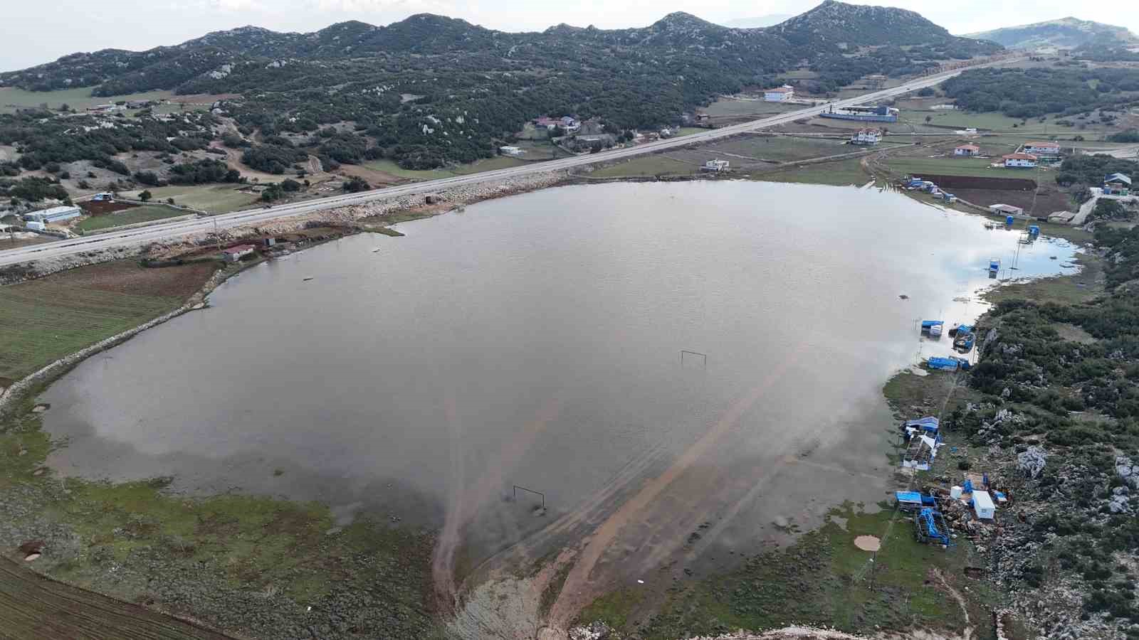 Kuraklıkla Mücadele Eden Hatay’da Bereketin Simgesi Kızılgöl Yeniden Suyla Doldu
