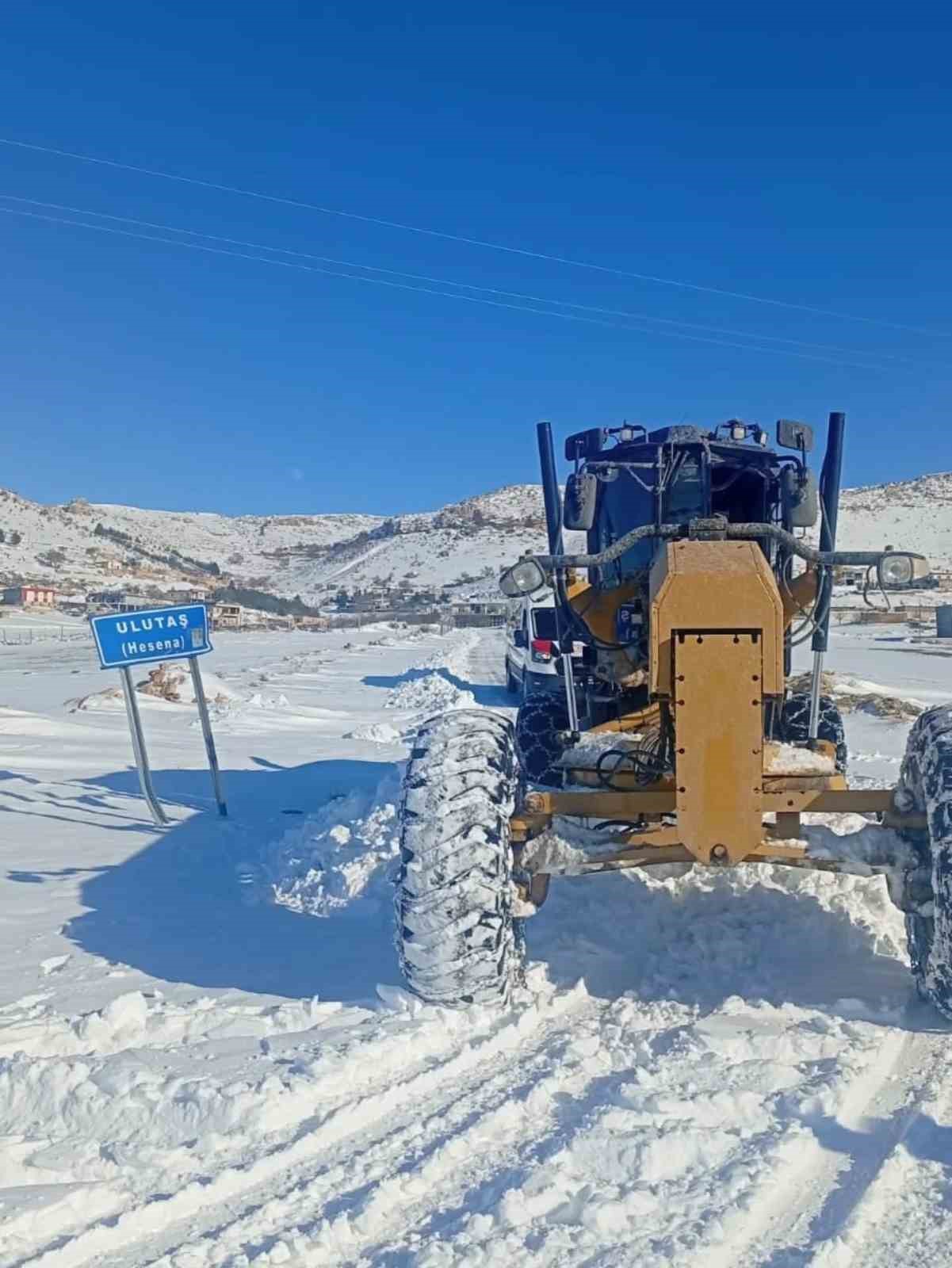Mardin Büyükşehir Belediyesi’nden Mazıdağı’nda kar seferberliği
