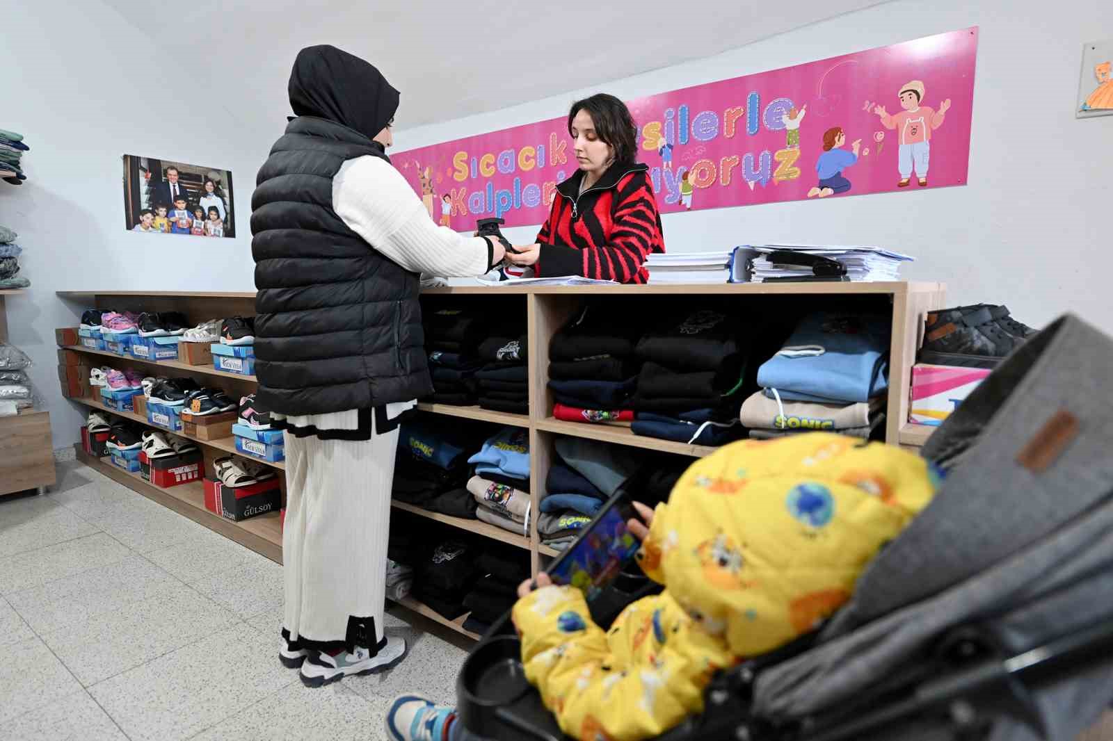 Mersin Büyükşehir Belediyesi, Kıyafet Evleri ile Ailelerin Yükünü Hafifletiyor