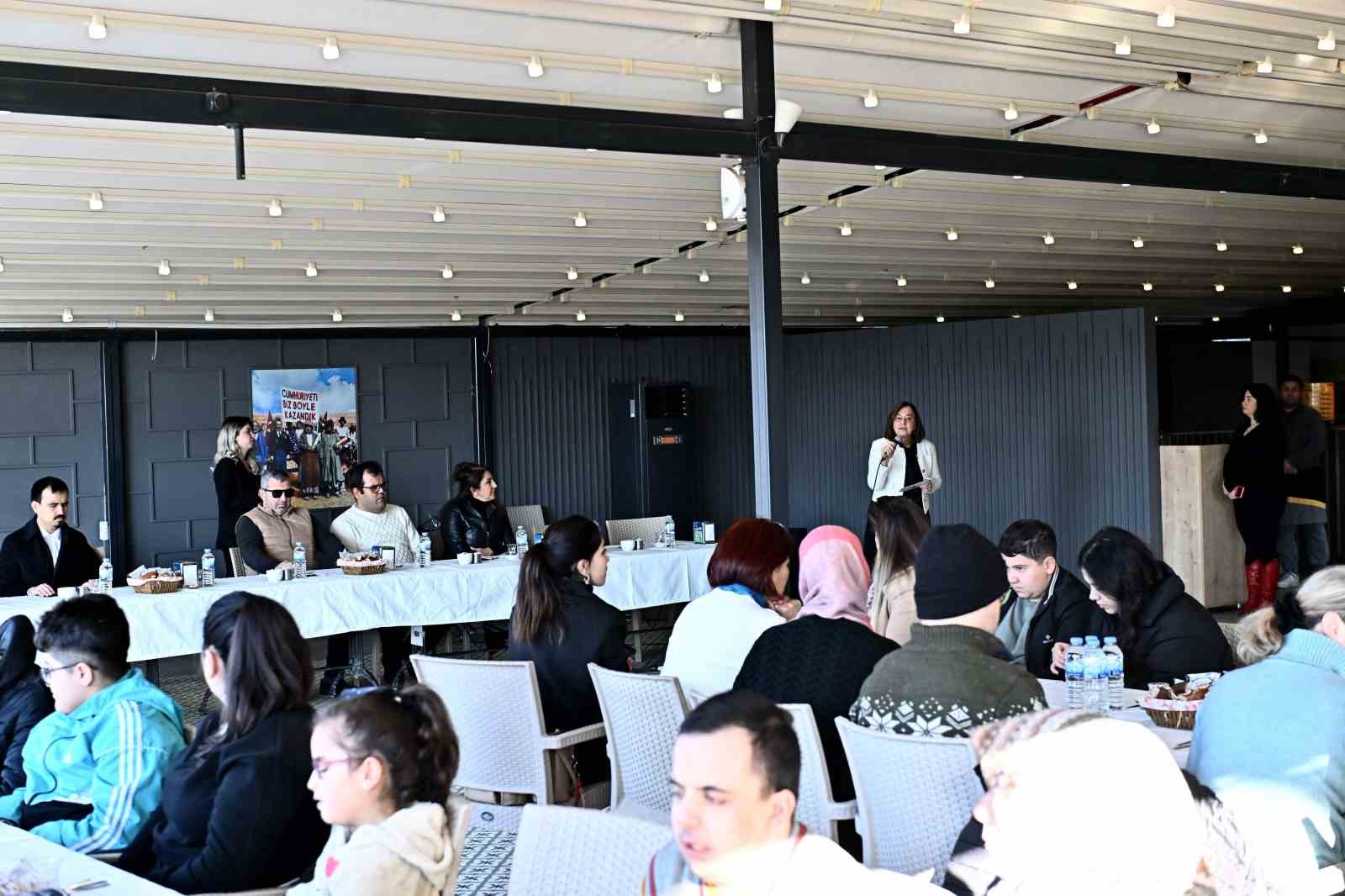 Muratpaşa’dan “Beyaz Baston” Farkındalığı