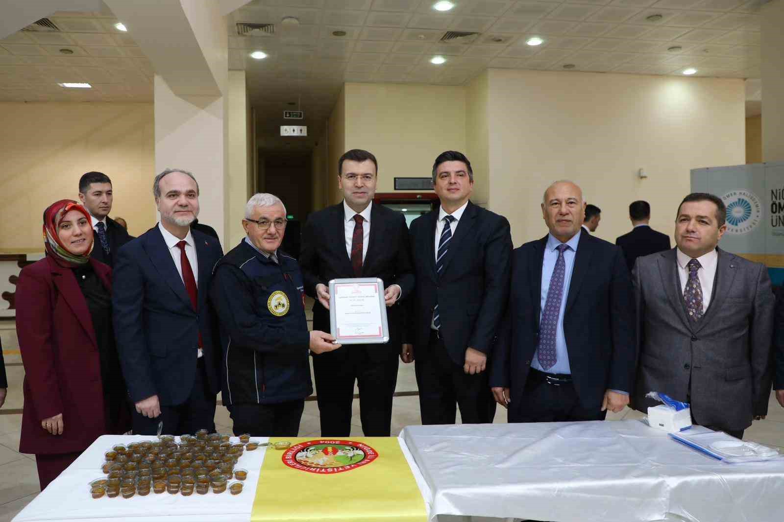 Niğde Geven Balı’nın Coğrafi İşareti Tanıtıldı, Arıcılık Eğitimi Verildi