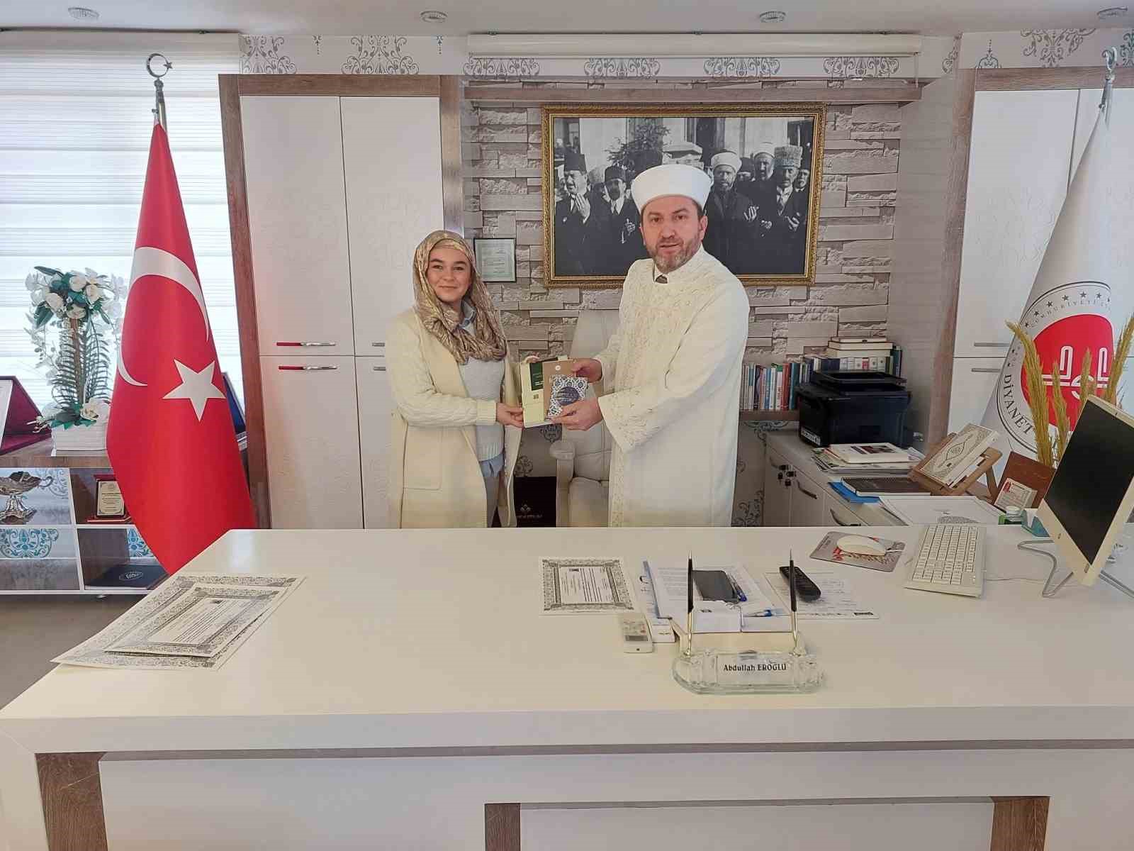 Polonyalı Oksana Müslüman Olup Meryem İsmini Aldı