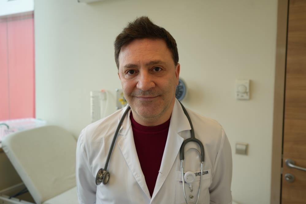 Profesörden ’Üçlü Salgın’ Uyarısı: “H3N2, RSV ve COVID-19 Aynı Anda Yayılıyor”