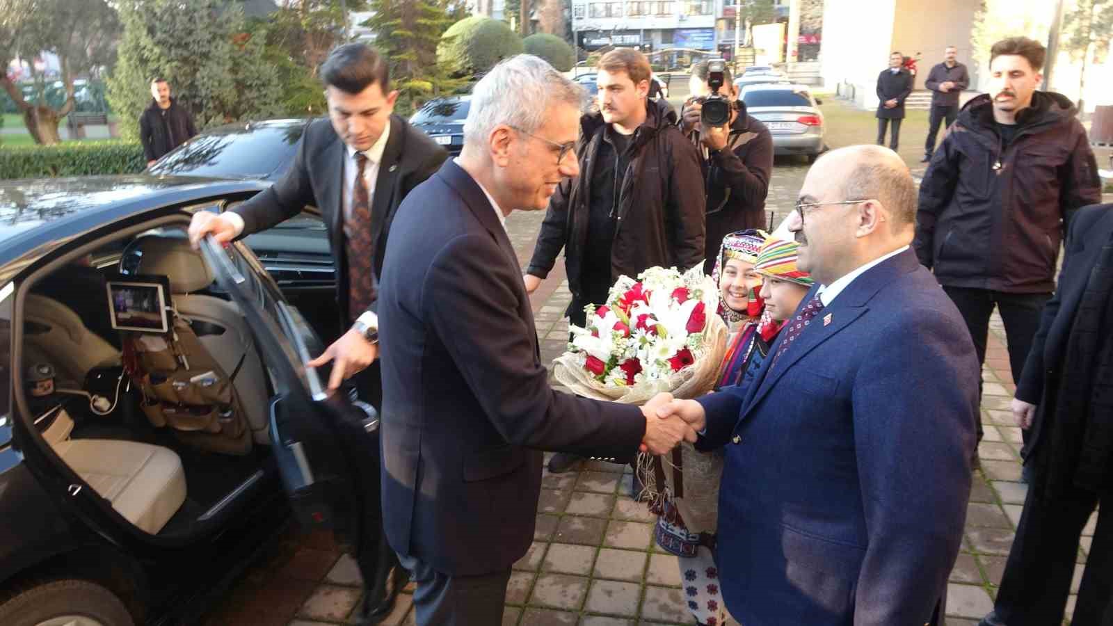 Sağlık Bakanı Memişoğlu: “Üçte Biri Sigara İçen Bir Toplumda Yaşamak İstemiyoruz”