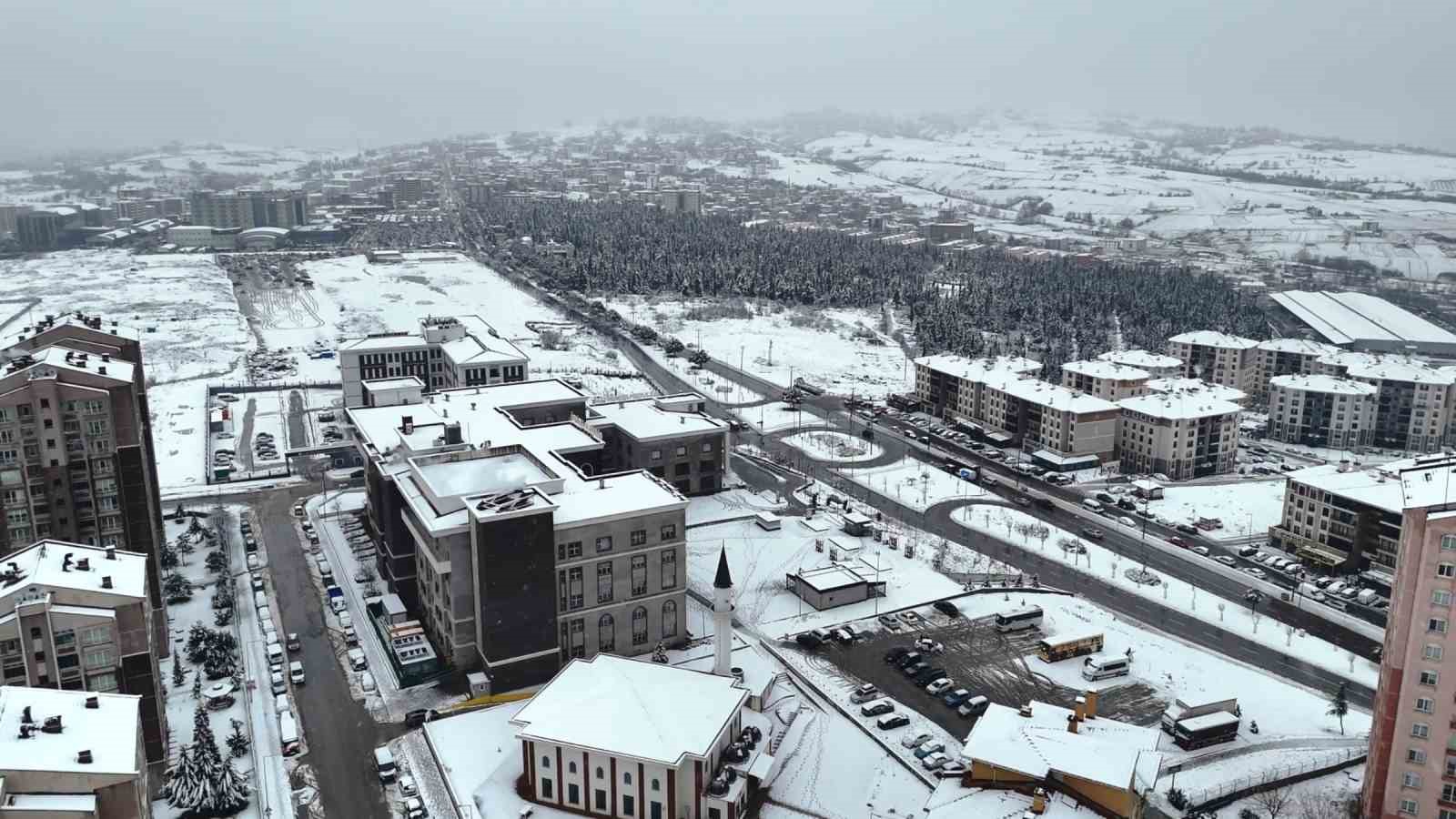 Samsun’da Karla Mücadele: 379 Yol Açıldı, 14 Yolun Açılması İçin Çalışma Sürüyor