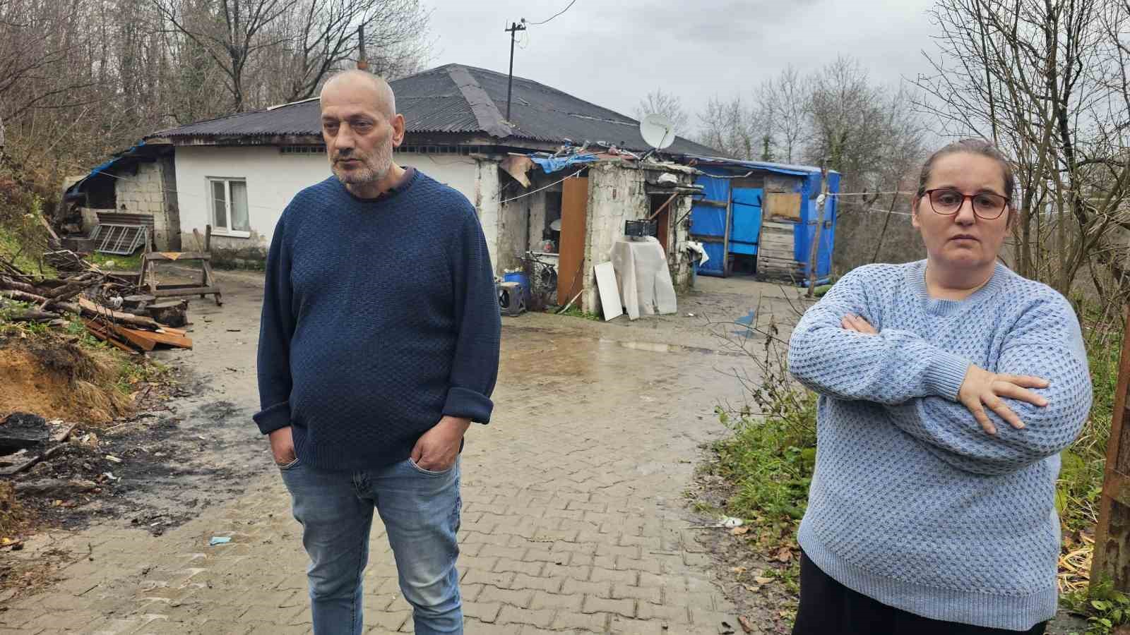 Şizofren Hastası Eşi ve İki Çocuğuyla Yaşam Mücadelesi Veren Kadın: “Çocuklarımın Rahat Uyanmasını İstiyorum”