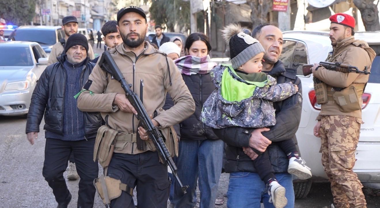 Suriye İç Güvenlik Güçleri, Şeyh Maksud’da Sdg’nin Canlı Kalkan Olarak Kullandığı Sivilleri Kurtardı