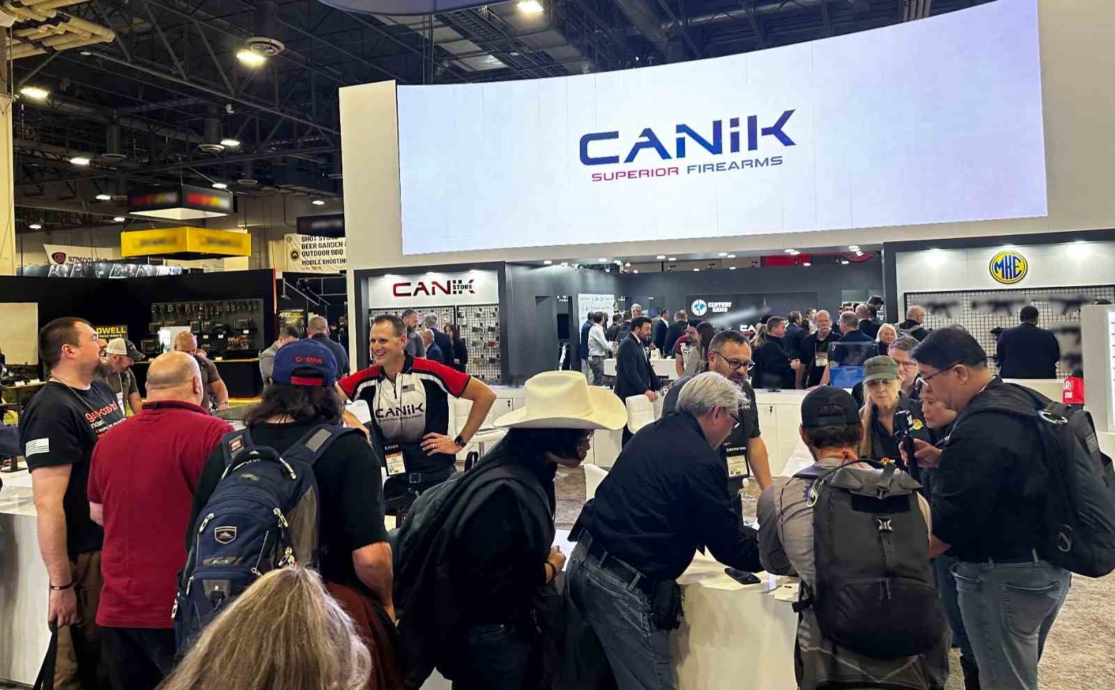 Sys Grup, 3 Kıtada Gövde Gösterisine Hazırlanıyor