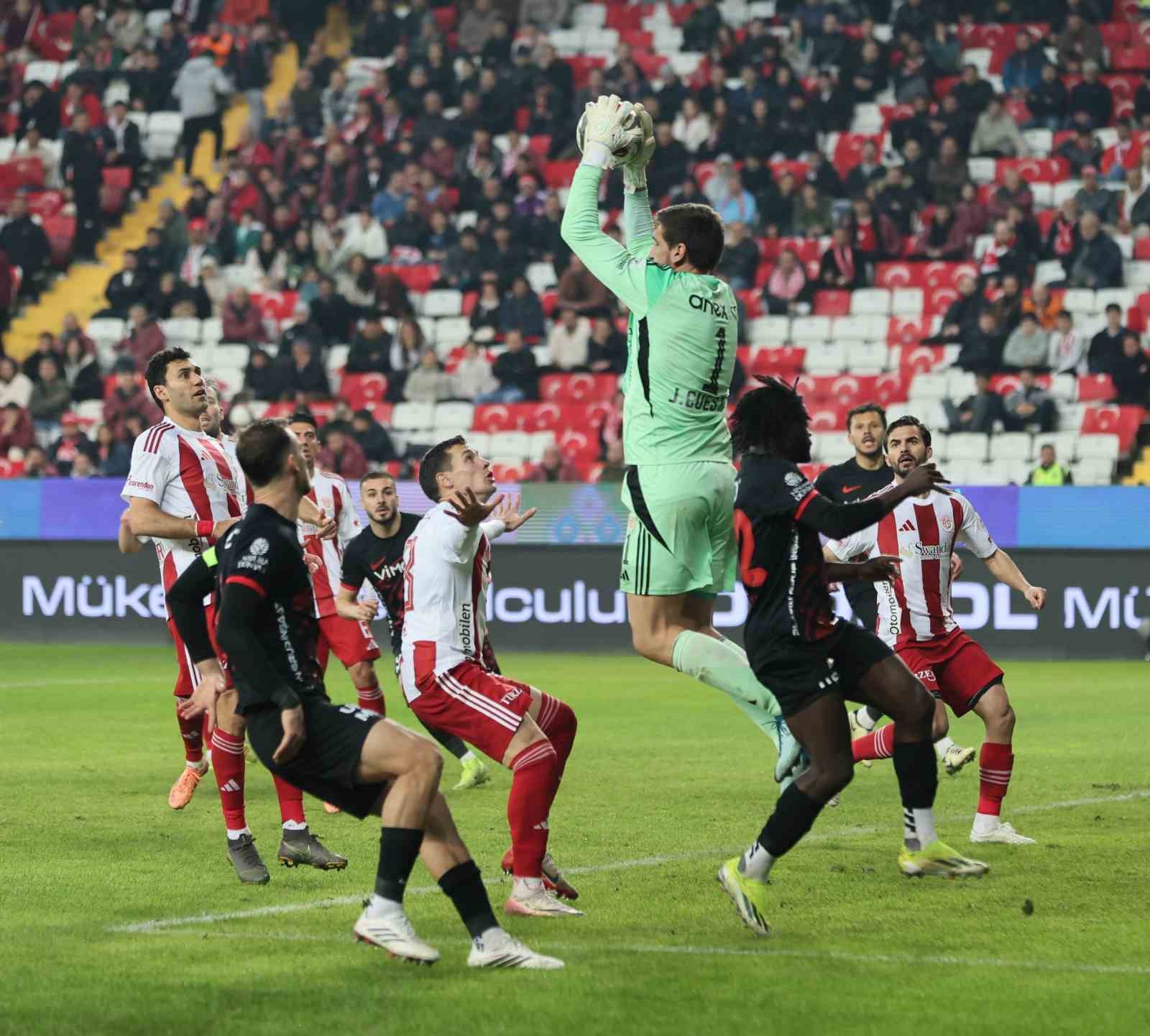 Trendyol Süper Lig: Antalyaspor: 2 – Gençlerbirliği: 1 (Maç Sonucu)