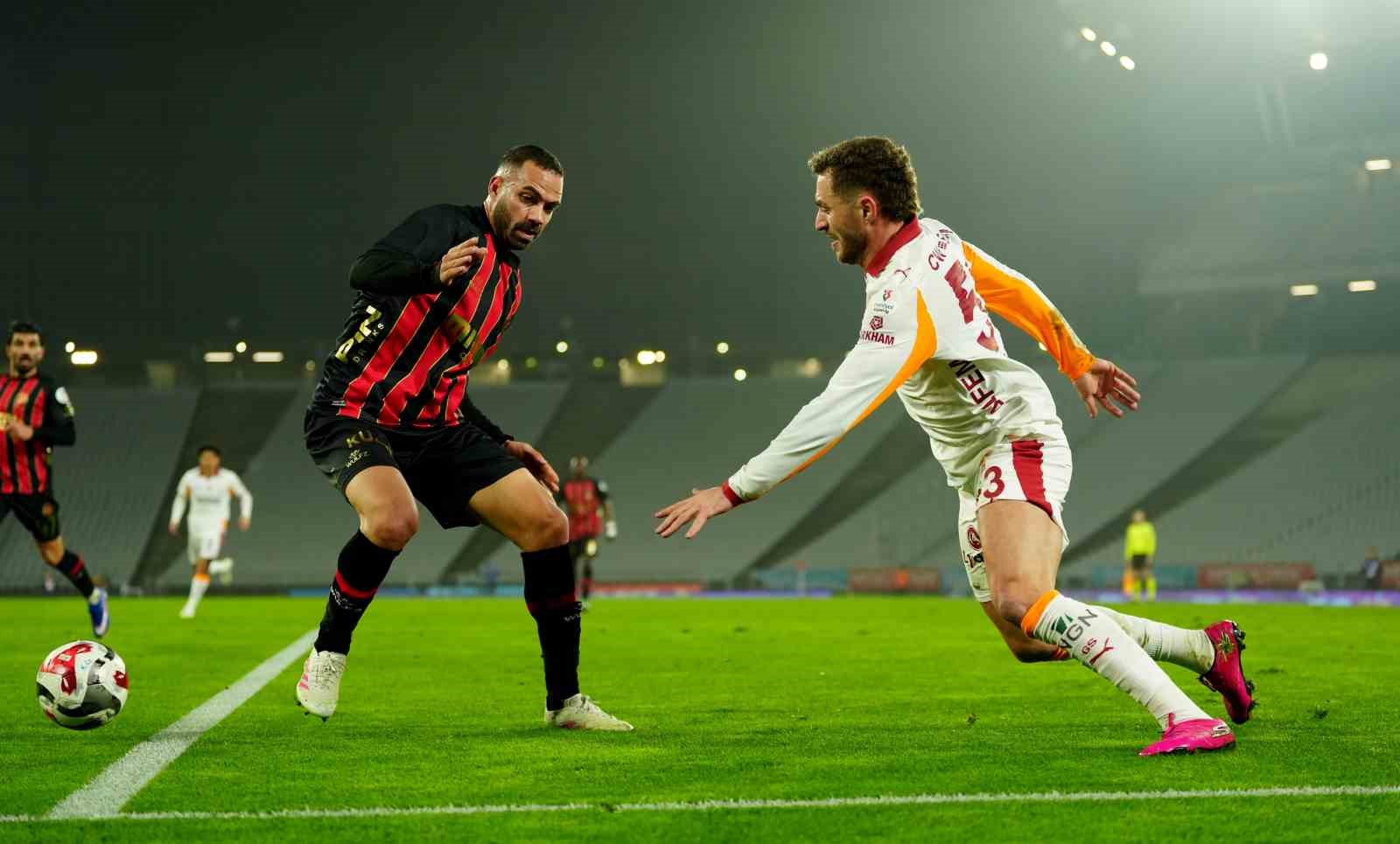 Trendyol Süper Lig: Fatih Karagümrük: 1 – Galatasaray: 1 (İlk Yarı)