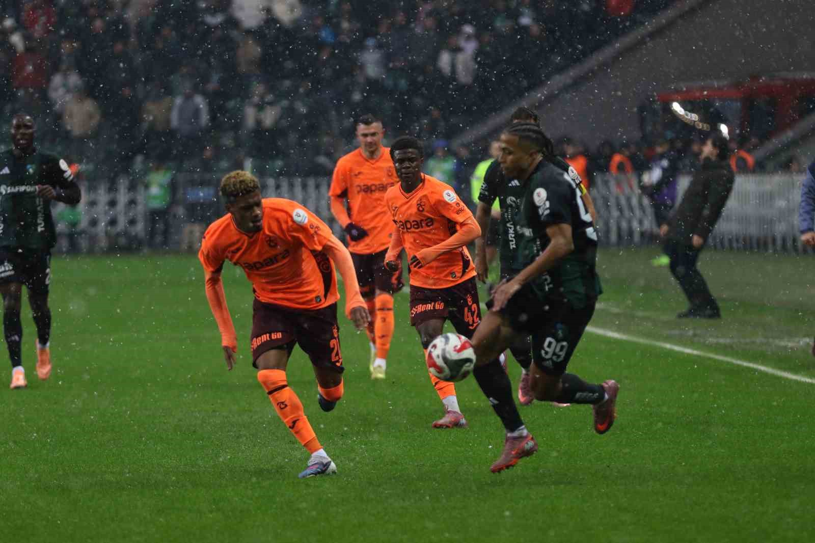 Trendyol Süper Lig: Kocaelispor: 1 – Trabzonspor: 2 (Maç Sonucu)