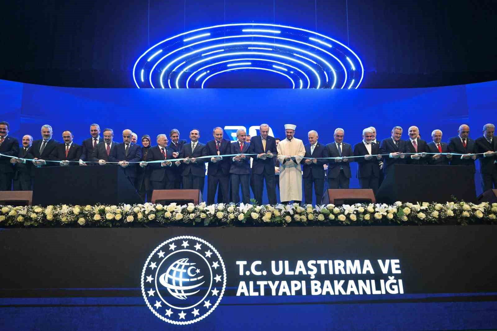 Ulaştırma ve Altyapı Bakanı Uraloğlu: “2002’de 6 Bin 101 Kilometre Olan Bölünmüş Yol Ağımızı Bugün 30 Bin Kilometreye Çıkardık”