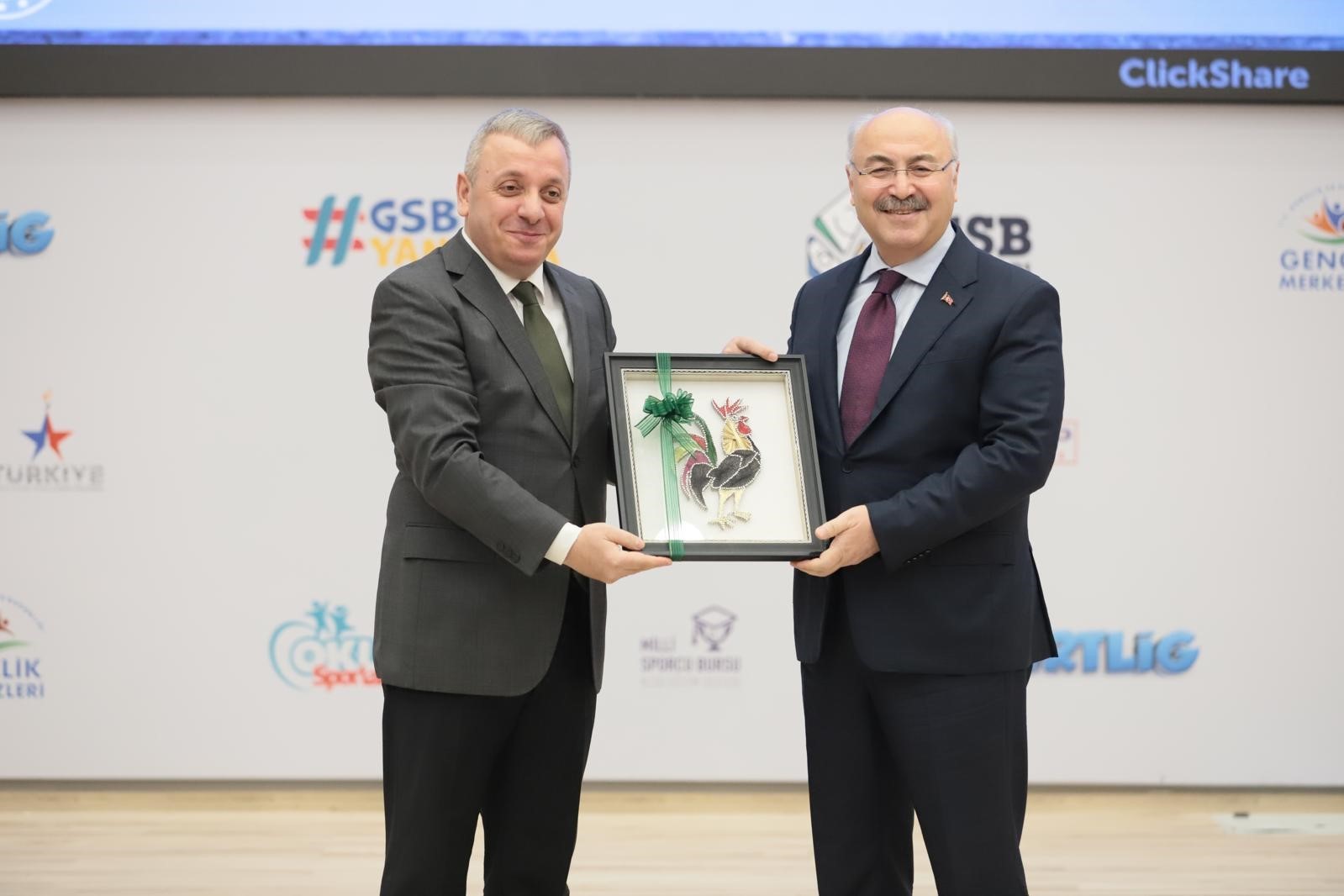 Vali Köşger; “Girişimcilik ve Hayat Becerileri Güçlü Nesillerin Temelidir”