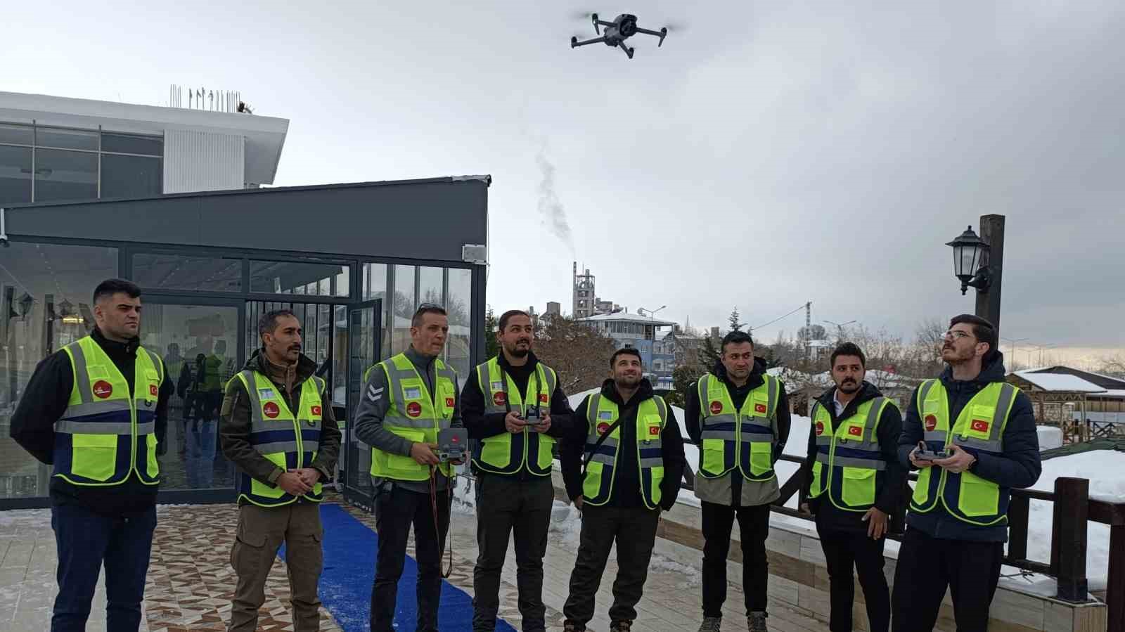 Van’da İhakut’tan Afetlere Havadan Müdahale Toplantısı