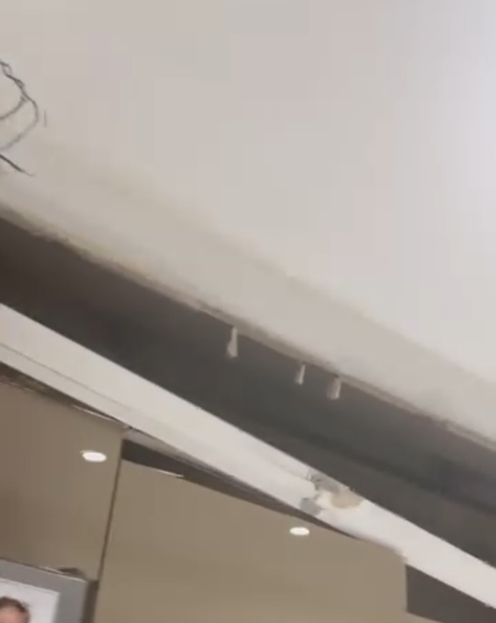 Yeni Yapılan Binada Mutfağın Tavanı Çöktü… O Anlar Kamerada