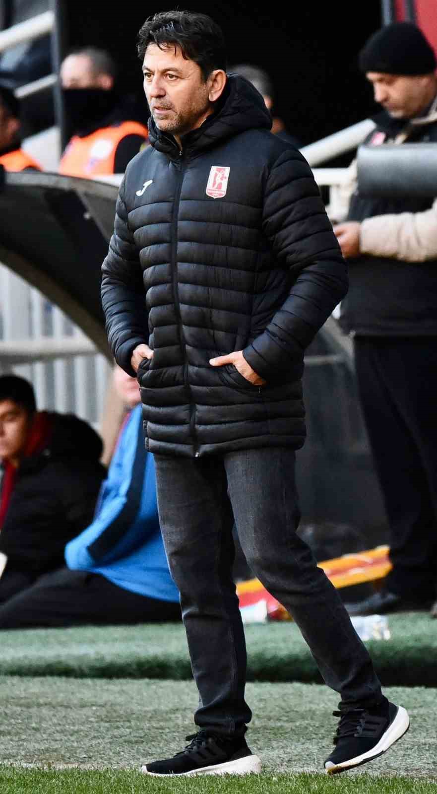 Zafer Uysal: “Galibiyeti Balıkesirspor Ailesine Armağan Ediyoruz”