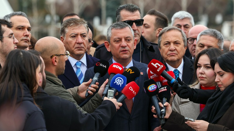 CHP Lideri Özgür Özel’den Erdoğan’a Sert Sözler: “Yargı Eliyle Darbe Girişimine İmza Attı”