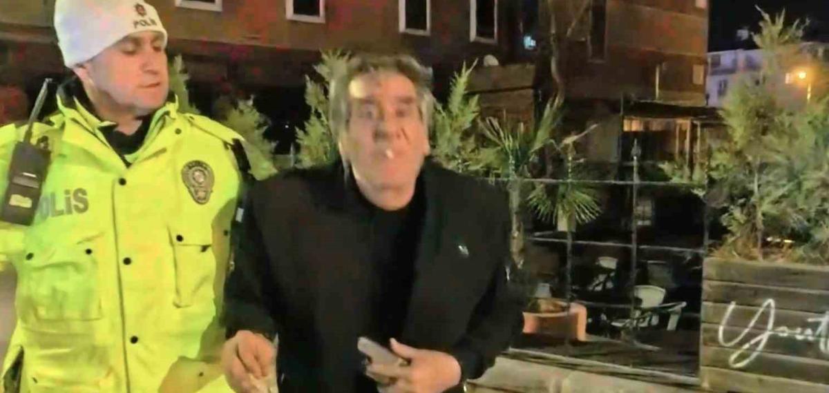 2.14 Promil Alkolle Yakalandı: Gazeteciye El Sallayıp Yüzüne Tükürdü