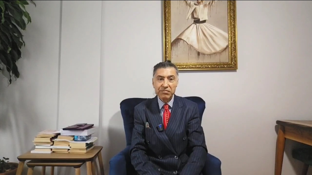 TRT Eski Spikeri Sırrı Er: “Bir Toplum Söylenerek Değişmez, Hakîkat Cesaretle Söylenir”