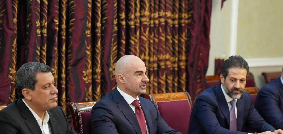 ABD’nin Suriye Özel Temsilcisi Barrack, Terör Örgütü Sdg Elebaşı Mazlum Abdi ile Görüştü