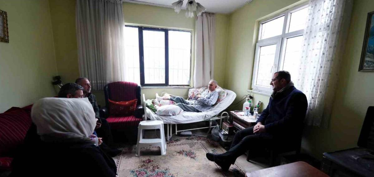 Akçaabat Belediye Başkanı Ekim Hastaları Evlerinde Ziyaret Etti