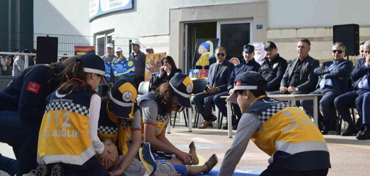 Aksu’da Öğrenciler ‘Sağlık Elçisi’ Belgelerini Aldı