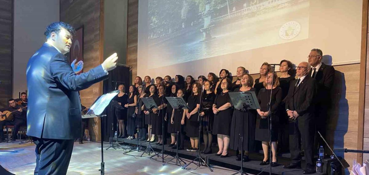 Anadolu’nun Ezgileri Alaşehir’de Yankılandı