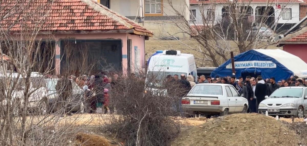 Ankara’da Boşanma Aşamasındaki Eşi Tarafından Öldürülen Kadın Toprağa Verildi