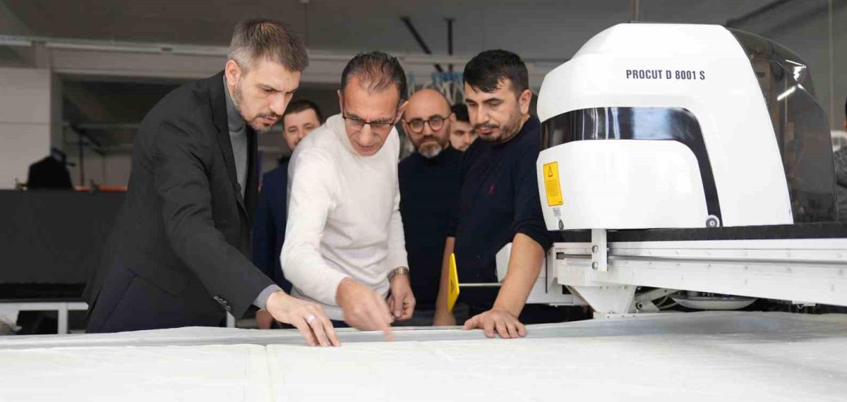 Arnavutköy’de Radyocular Atölyede Üretimin Kalbine Kulak Verdi