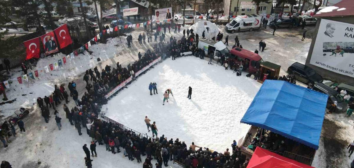 Artvin’de 300 Yıllık Kar Üstü Karakucak Geleneği Yaşatılıyor