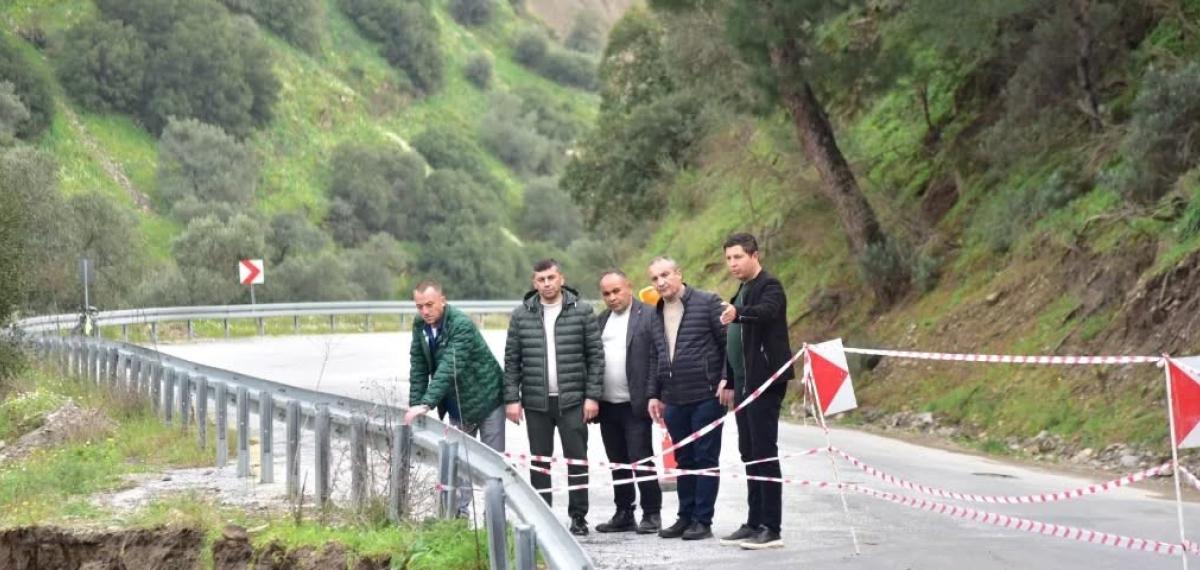 Aşırı Yağış Sonrası Yol Çöktü, Ekiplerin Çalışmaları Sürüyor