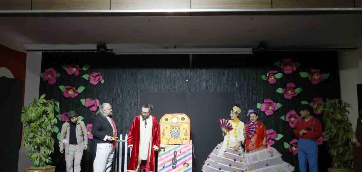 Aydın Büyükşehir Belediyesi’nden Çocuklara Tiyatro Şöleni